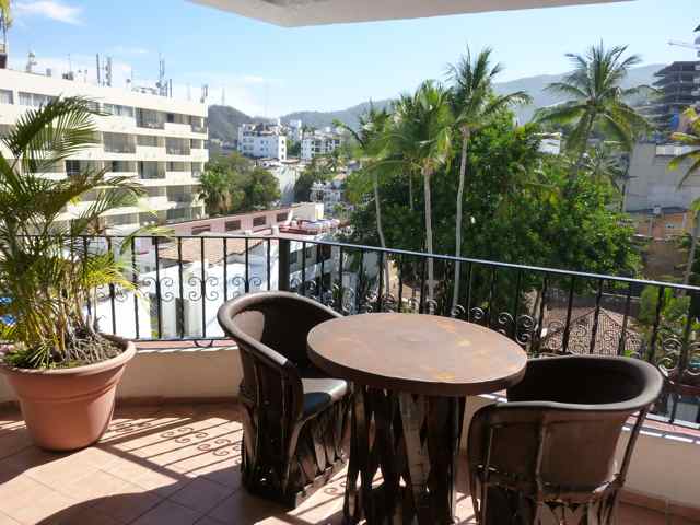 LP 1BR, 7th floor on Los Muertos Beach